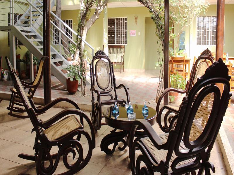 Hotel Casa De Angeles Managua Buitenkant foto