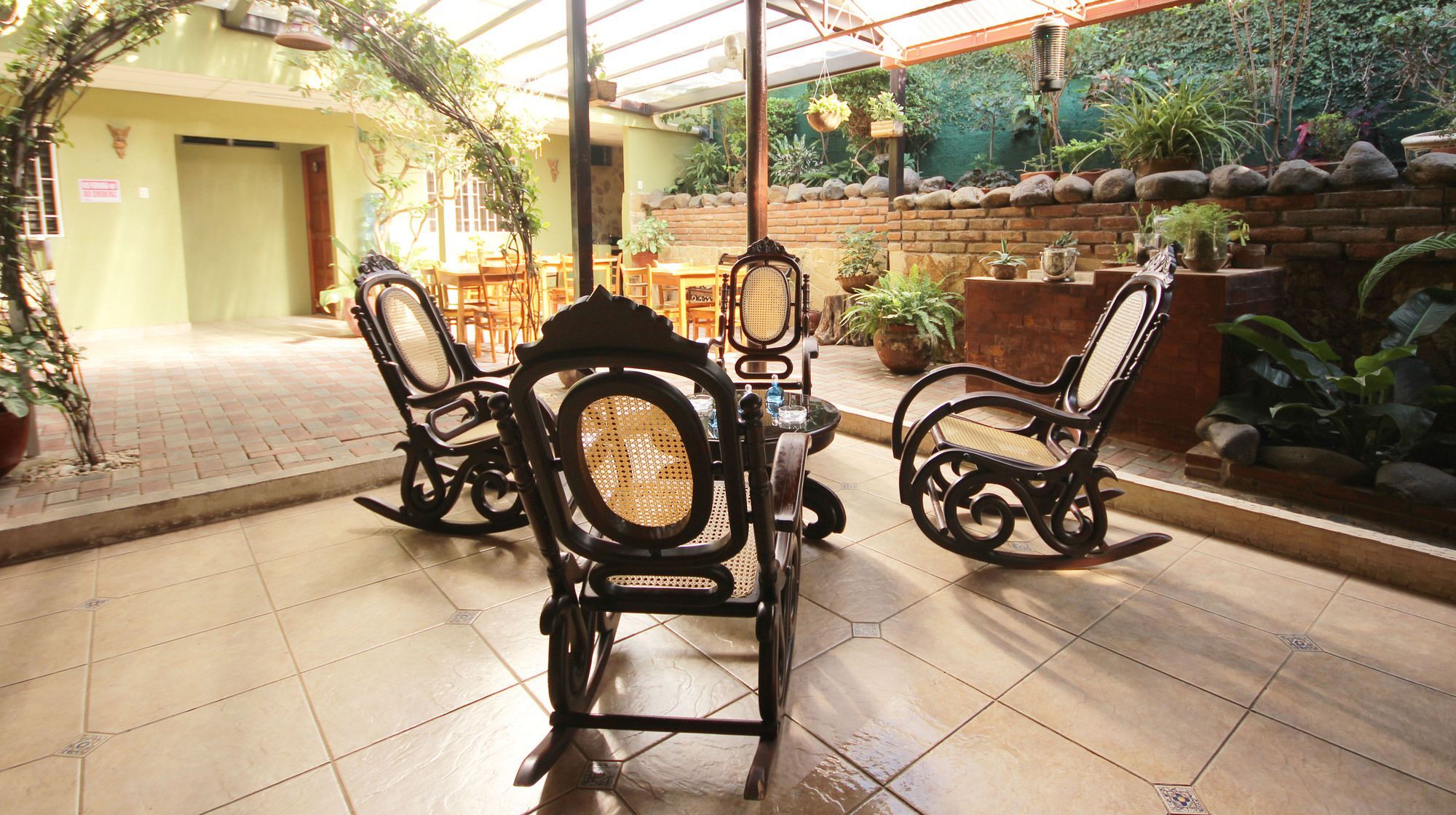 Hotel Casa De Angeles Managua Buitenkant foto